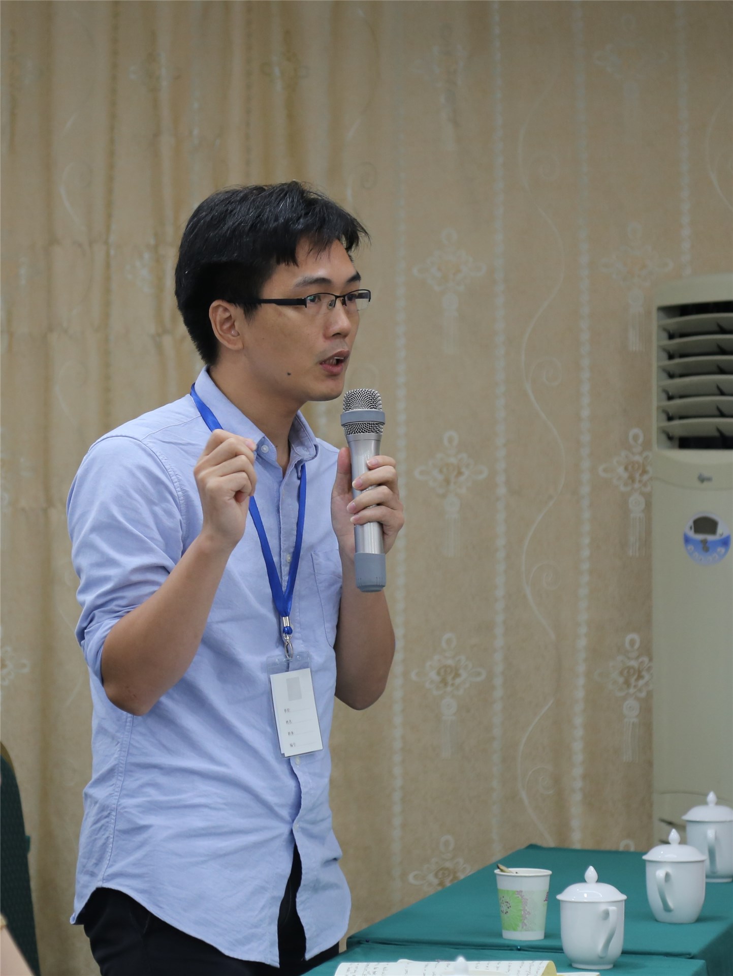 第六届法国哲学年会大会报告纪要