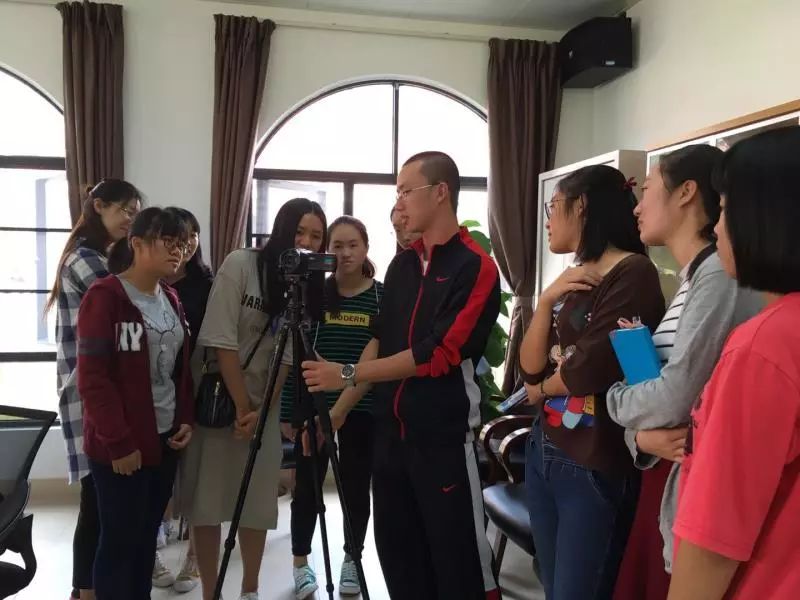 哲学系(珠海)举行学生助理培训会